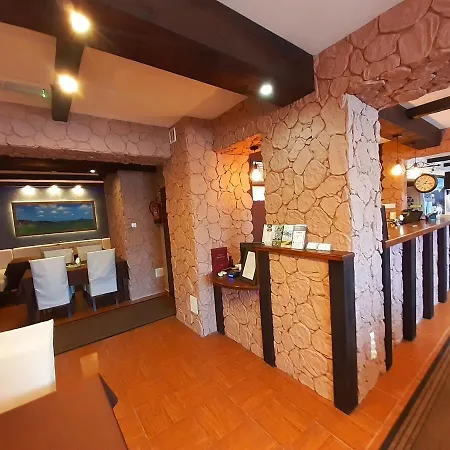 Hotel Zielone Wzgorze Boleslawow 2*