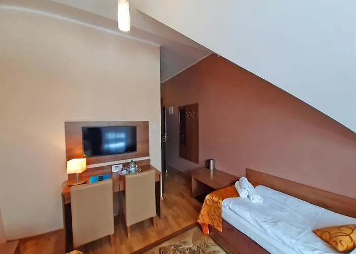 Hotel Zielone Wzgórze Bolesławów 2*