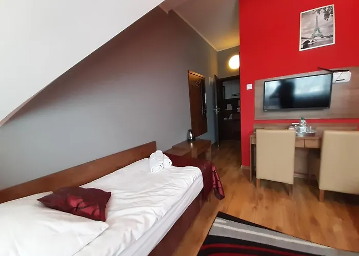 Zielone Wzgórze Bolesławów Hotel 2*